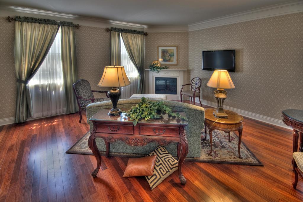 Charley Creek Inn Wabash ภายนอก รูปภาพ
