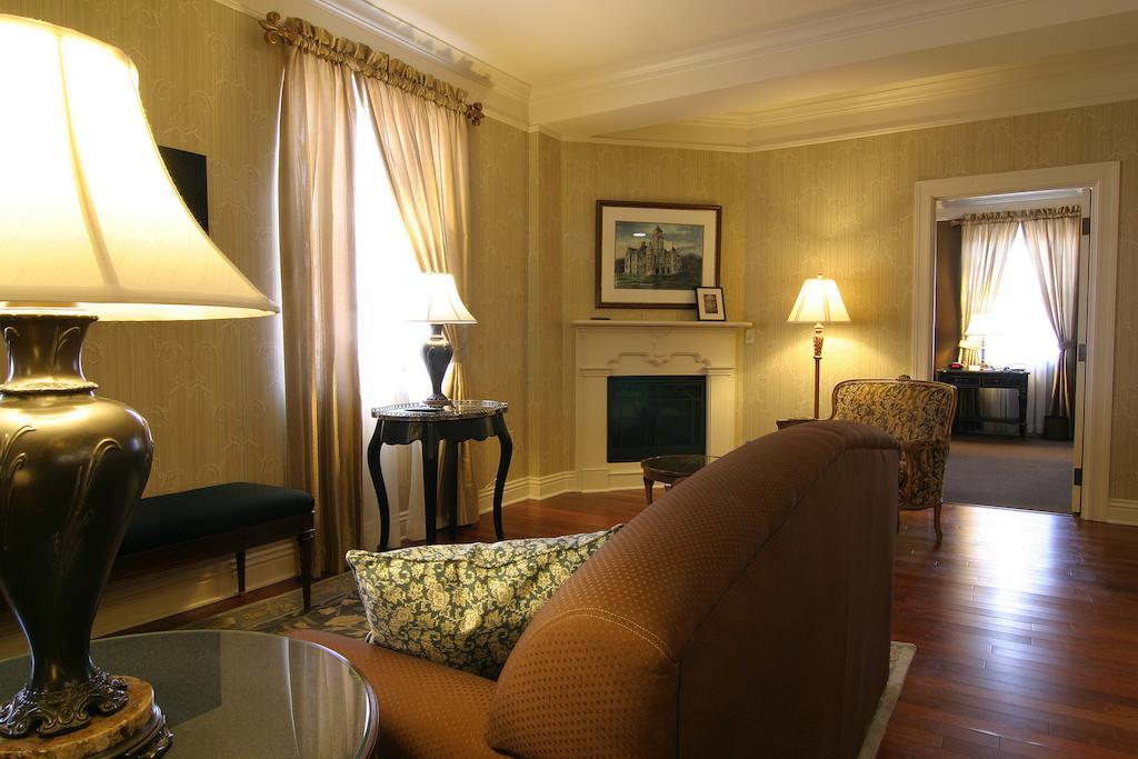 Charley Creek Inn Wabash ภายนอก รูปภาพ