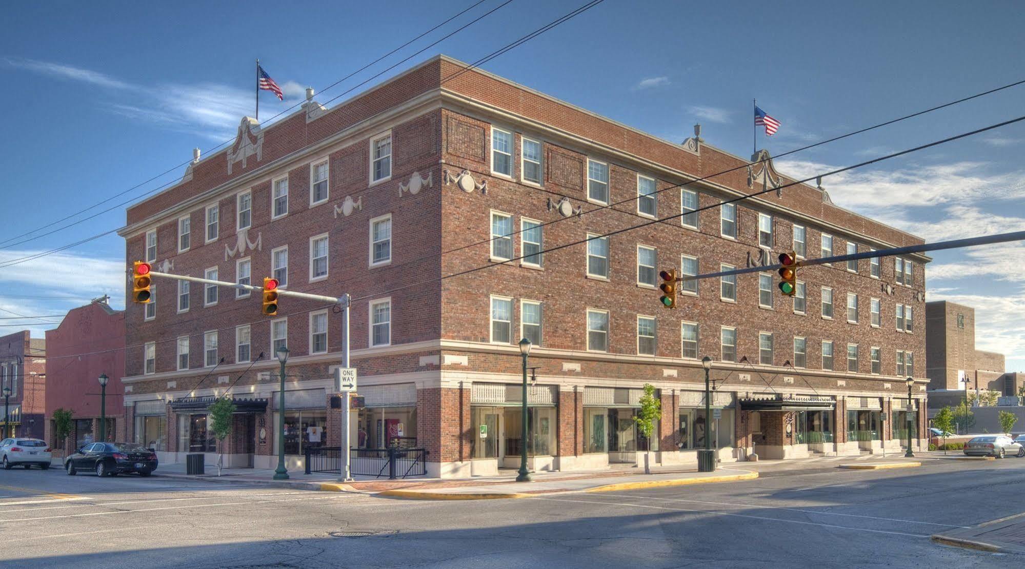 Charley Creek Inn Wabash ภายนอก รูปภาพ