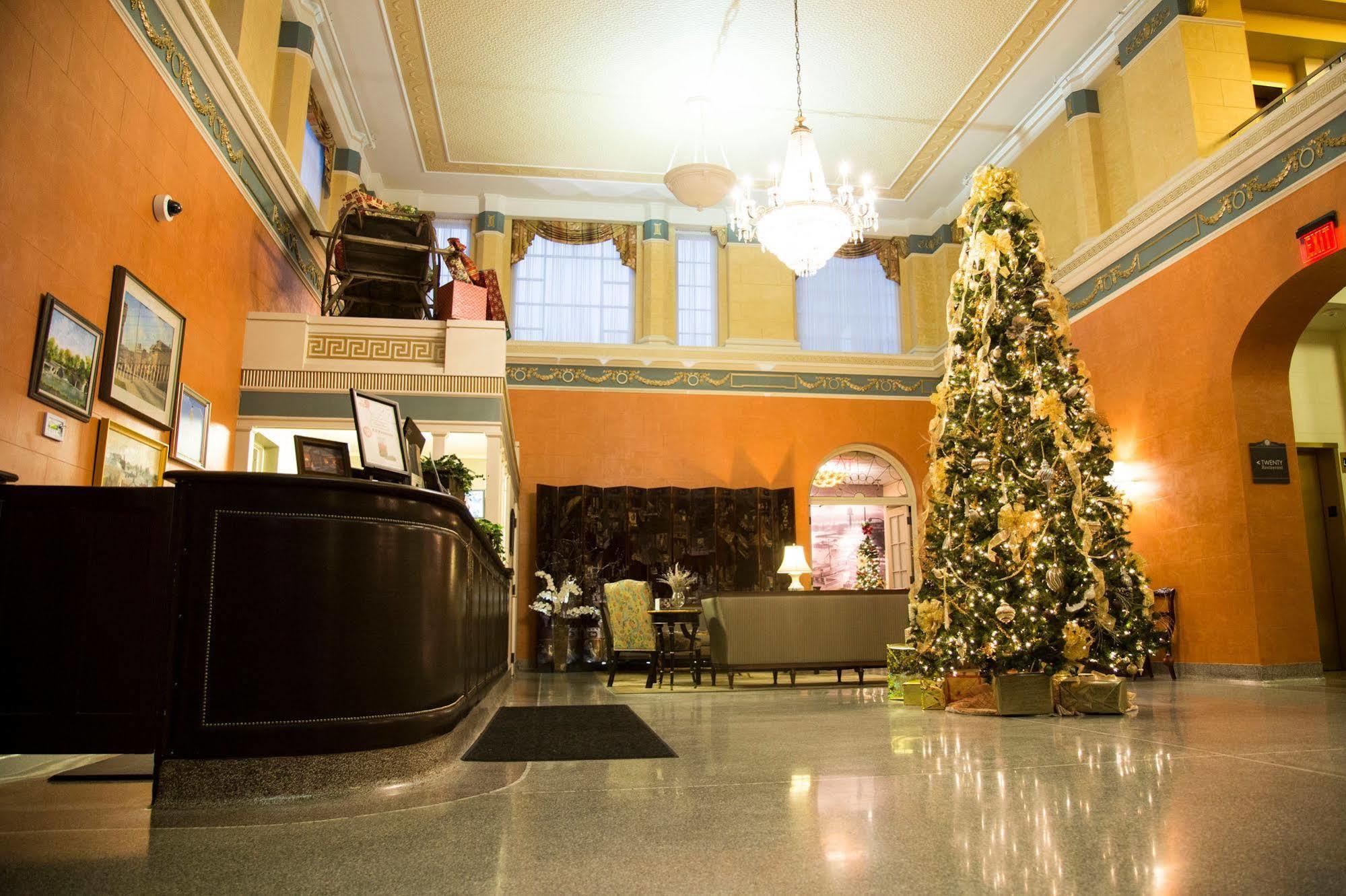 Charley Creek Inn Wabash ภายนอก รูปภาพ